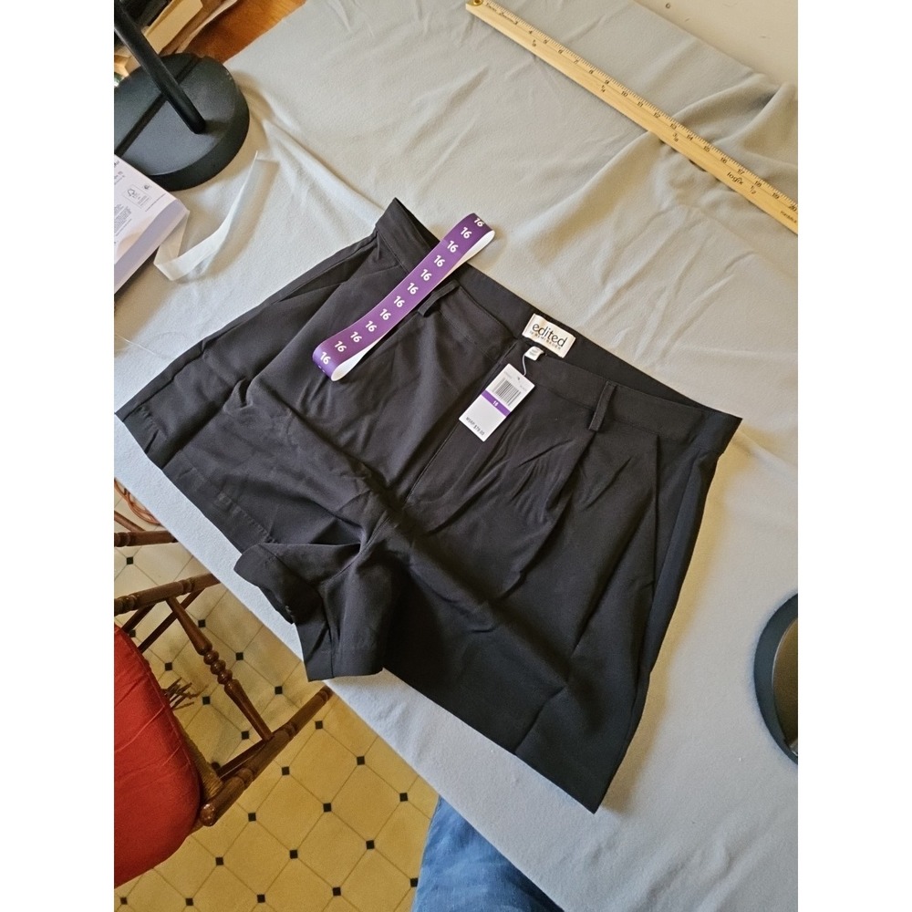 Remi Bader Trouser‎ Short Size 16